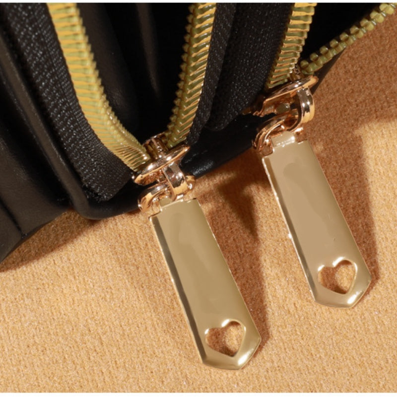 Women’s Retro-Style Shoulder Bag